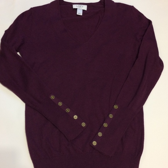 LOFT Sweaters - Ann Taylor LOFT petites v-neck sweater